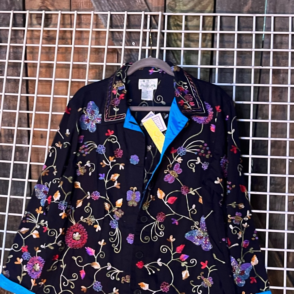 Colorful Floral Embroidered Women's Blazer